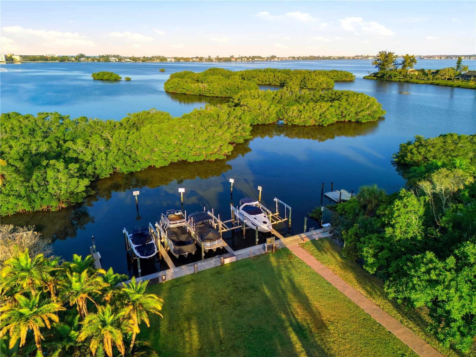1740 Assisi Drive Sarasota FL 34231 A4689889 image4