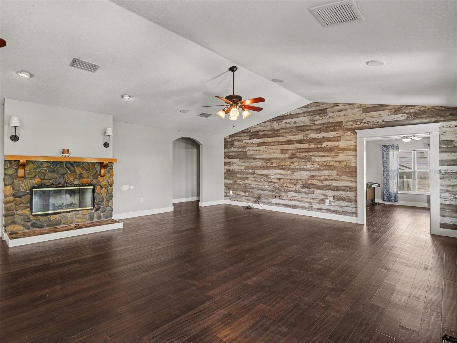 1740 Bayshore Drive Terra Ceia FL 34250 TB8494733 image14