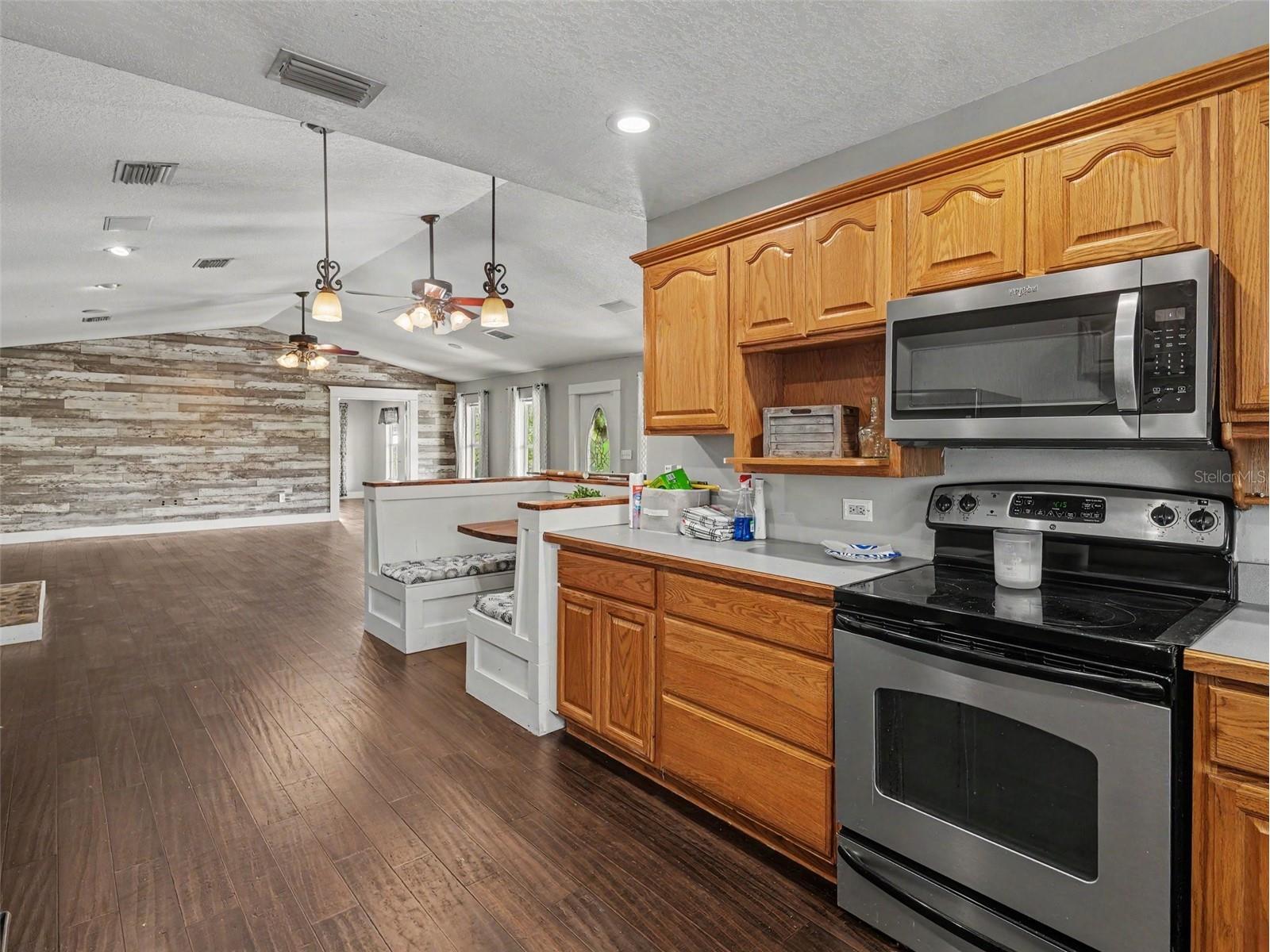1740 Bayshore Drive Terra Ceia FL 34250 TB8494733 image19