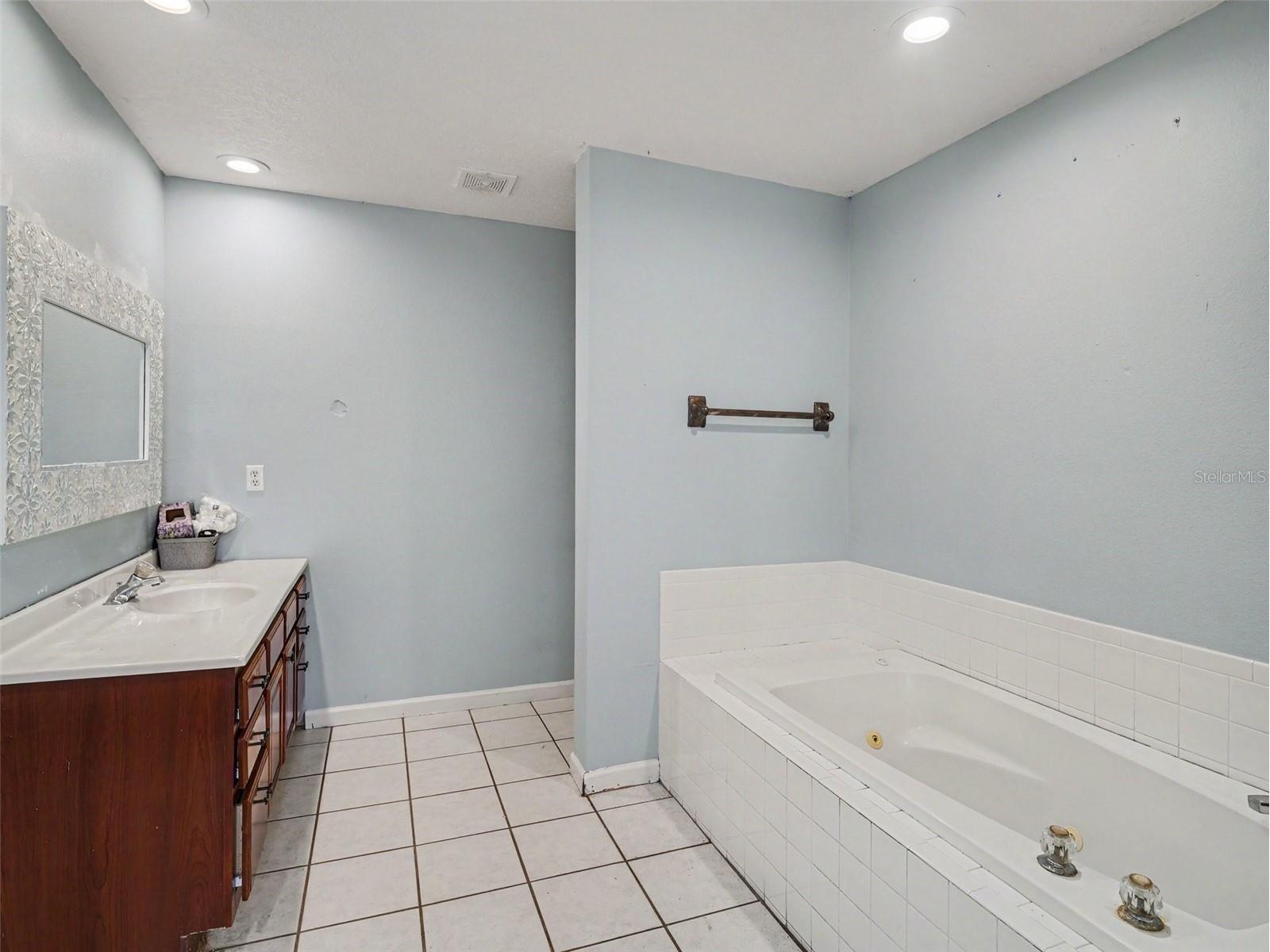 1740 Bayshore Drive Terra Ceia FL 34250 TB8494733 image31