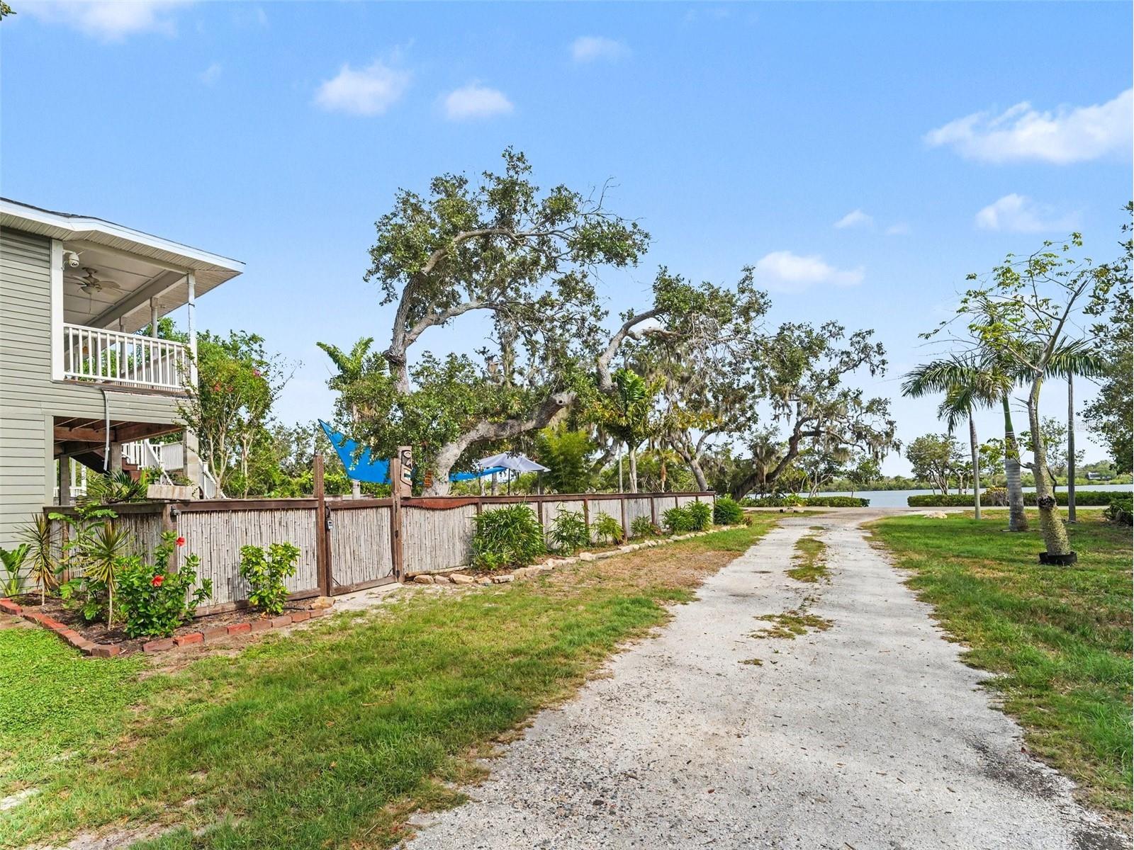 1740 Bayshore Drive Terra Ceia FL 34250 TB8494733 image48