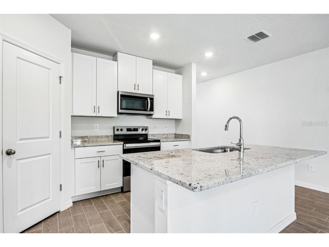 1740 Brekey Way Zephyrhills FL 33541 O6311916 image2