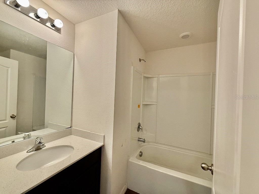 1740 Chatham Green Circle Ruskin FL 33570 TB8519952 image14