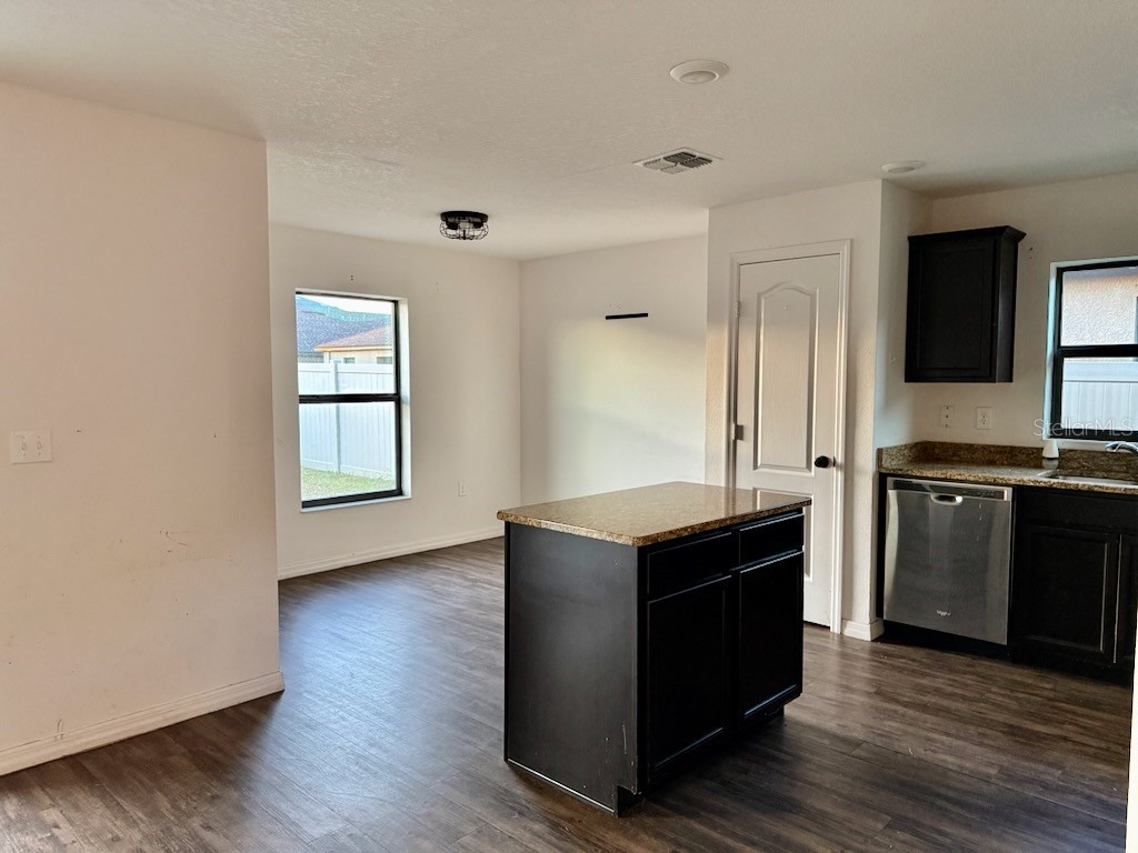 1740 Chatham Green Circle Ruskin FL 33570 TB8519952 image3