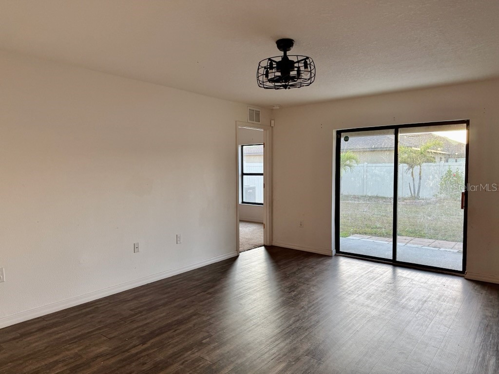 1740 Chatham Green Circle Ruskin FL 33570 TB8519952 image4