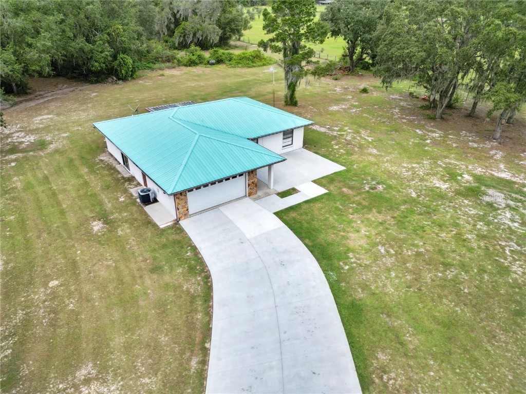 1740 Holy Cow Road Polk City FL 33868 L4939883 image1