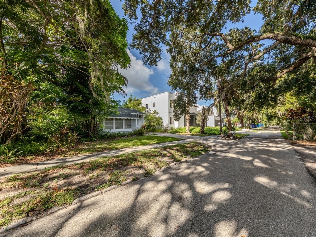 1740 Wisconsin Lane Sarasota FL 34239 N6139734 image2