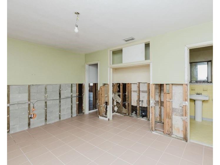 17401 1st Street E Redington Shores FL 33708 O6300347 image12