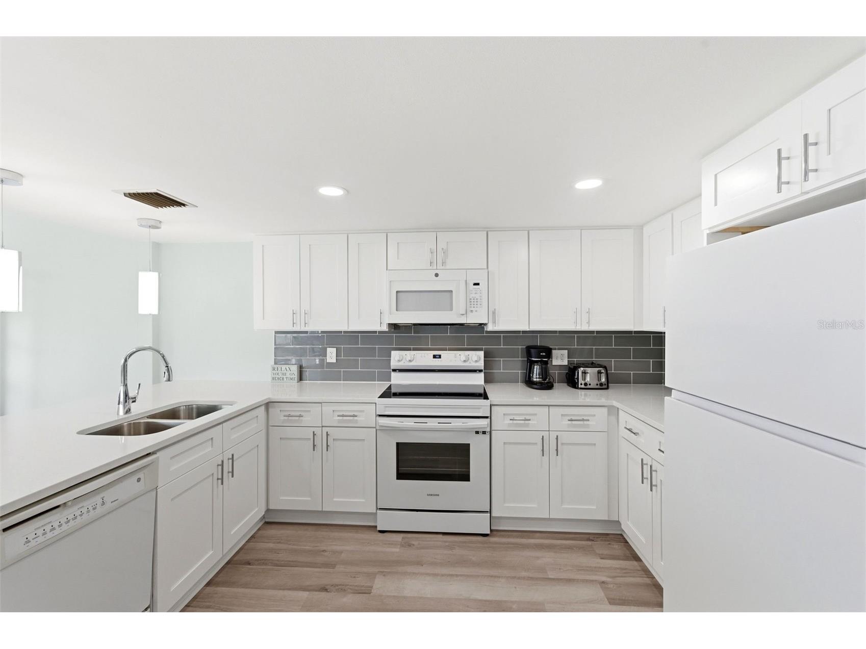 17408 Gulf Boulevard #403 Redington Shores FL 33708 - GULF OF MEXICO TB8514699 image20