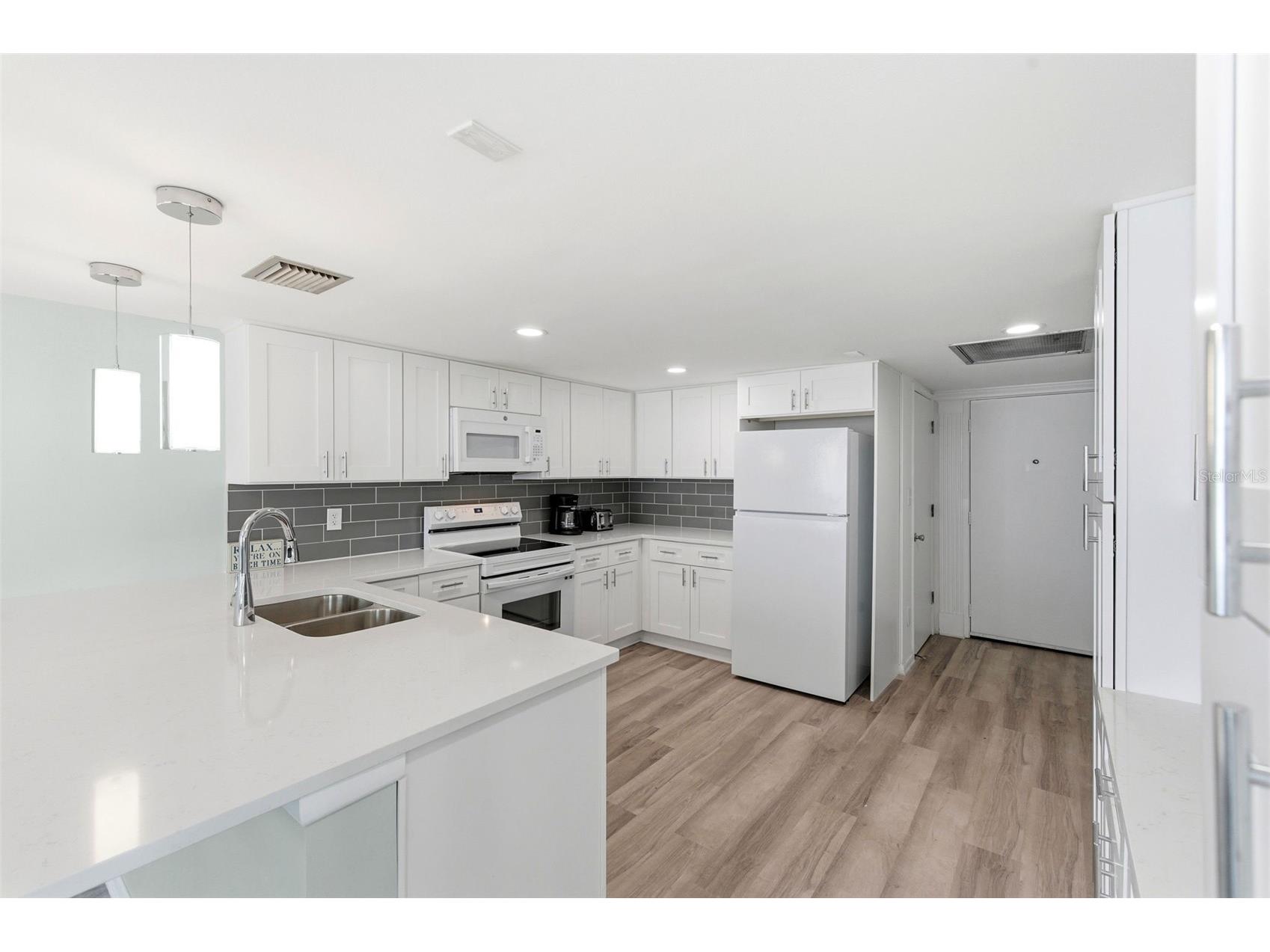 17408 Gulf Boulevard #403 Redington Shores FL 33708 - GULF OF MEXICO TB8514699 image21