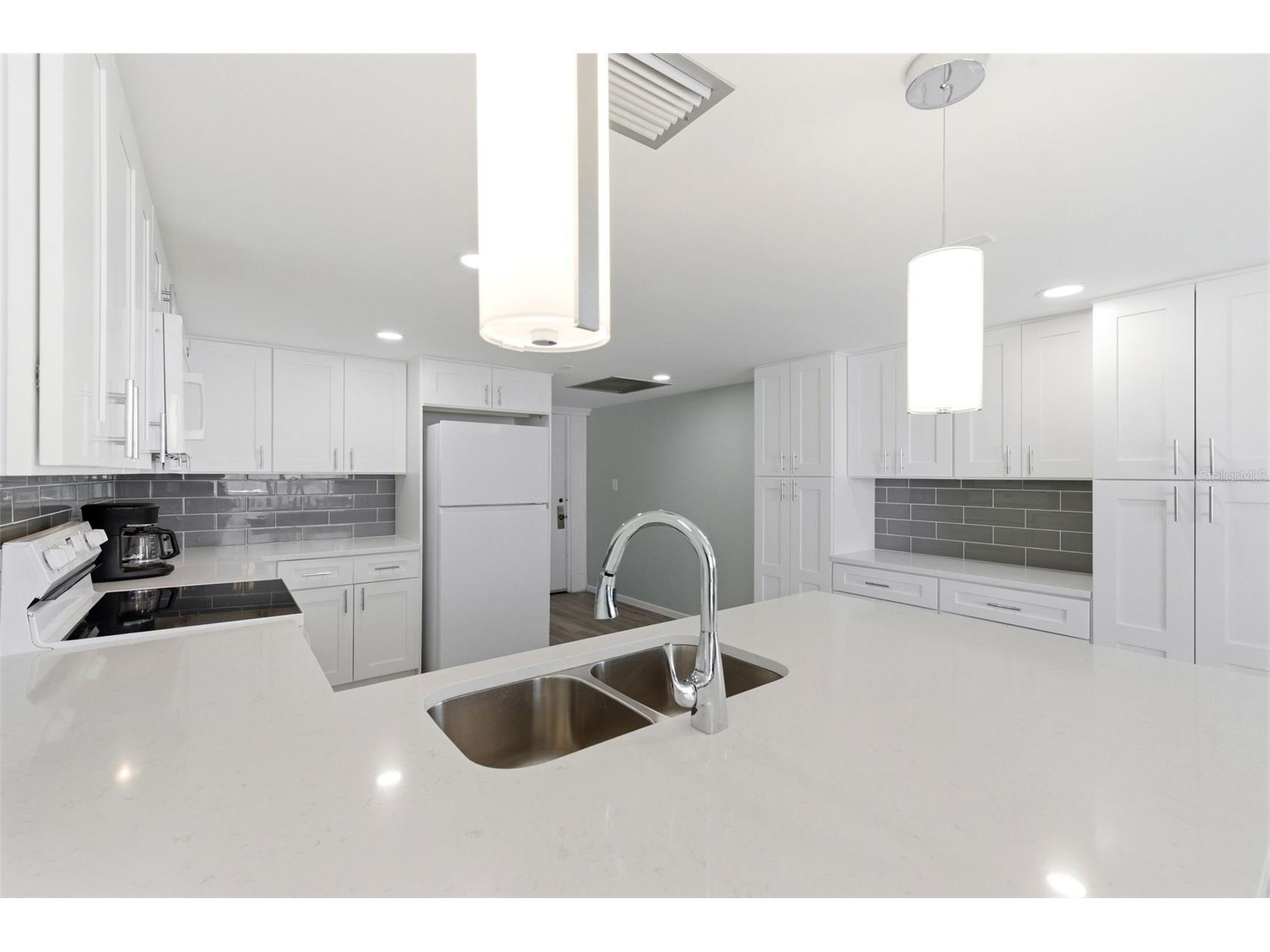 17408 Gulf Boulevard #403 Redington Shores FL 33708 - GULF OF MEXICO TB8514699 image24