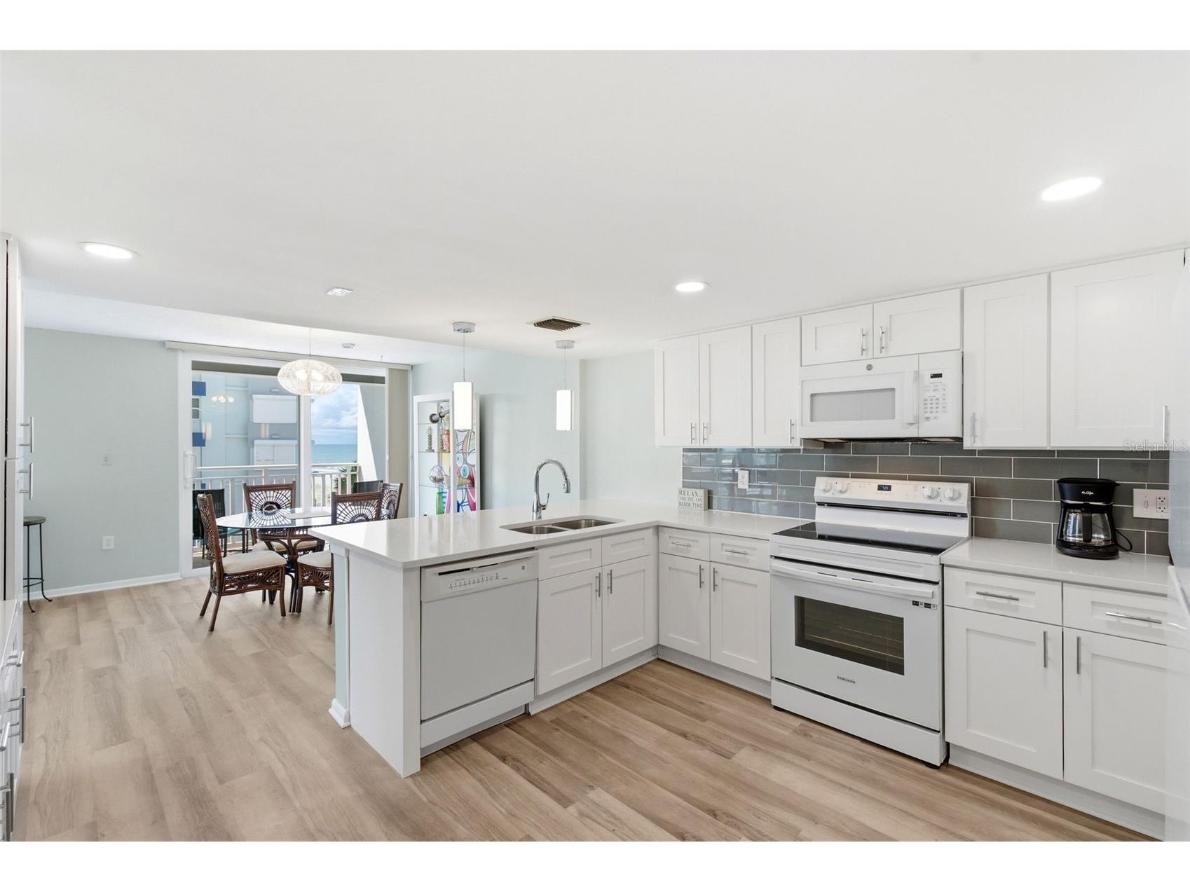 17408 Gulf Boulevard #403 Redington Shores FL 33708 - GULF OF MEXICO TB8514699 image3