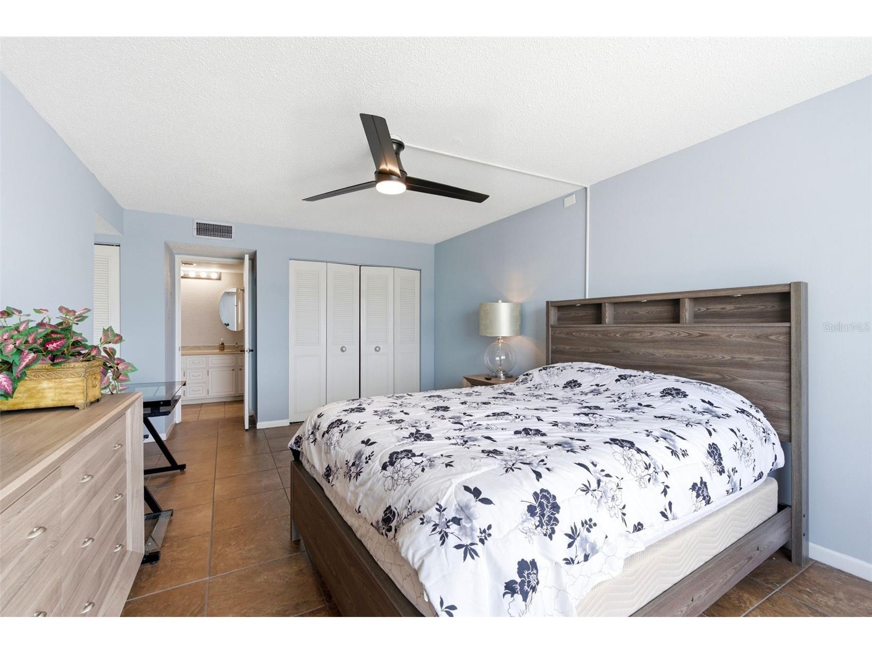 17408 Gulf Boulevard #403 Redington Shores FL 33708 - GULF OF MEXICO TB8514699 image42
