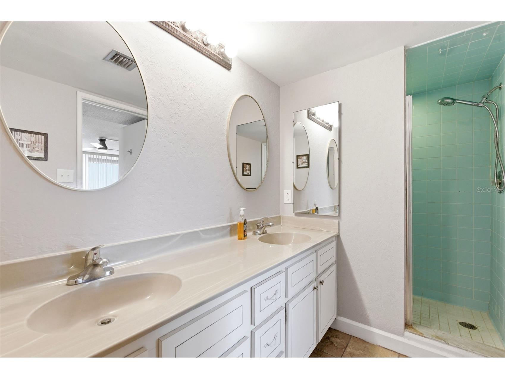 17408 Gulf Boulevard #403 Redington Shores FL 33708 - GULF OF MEXICO TB8514699 image45