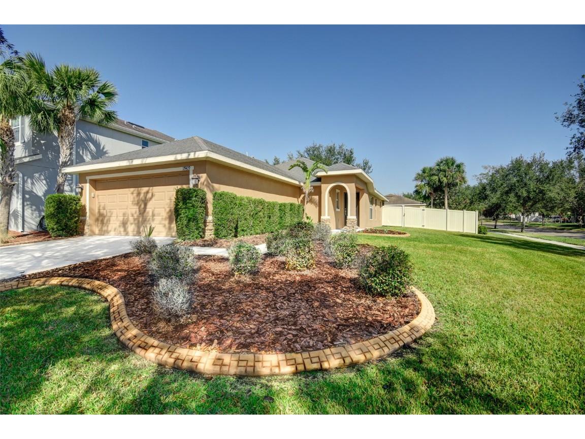 17409 New Cross Circle Lithia FL 33547 TB8339213 image1
