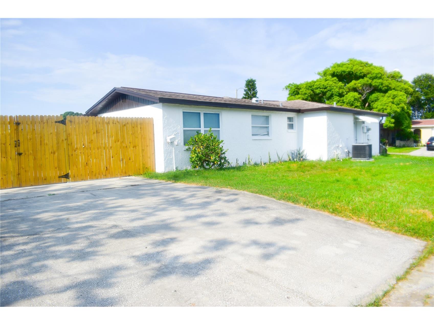 1741 Fairfield Street #B Holiday FL 34691 TB8434336 image1