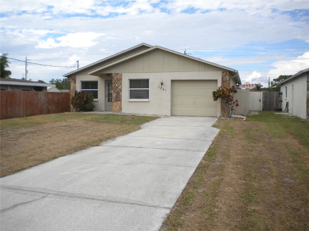 1741 Mova Street Sarasota FL 34231 A4585171 image1