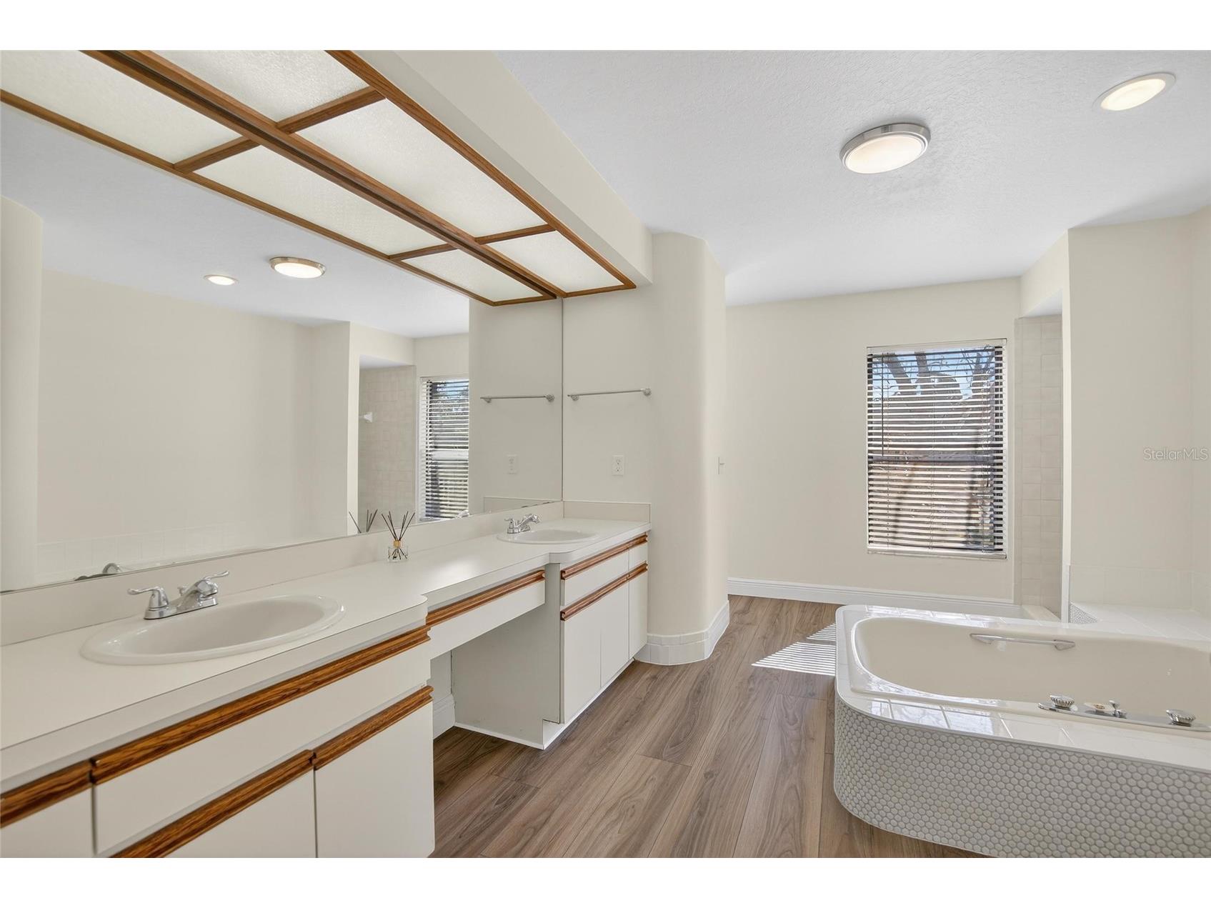 1741 Shady Leaf Drive Valrico FL 33596 TB8476547 image26