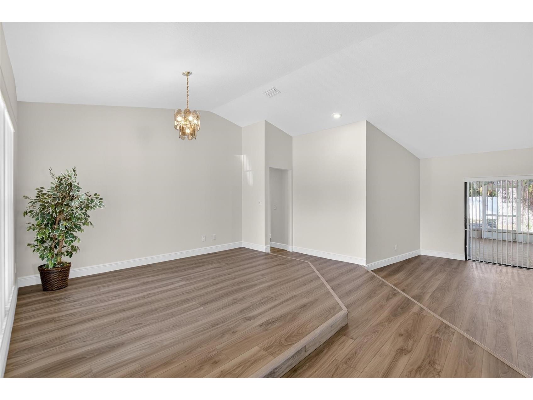 1741 Shady Leaf Drive Valrico FL 33596 TB8476547 image7