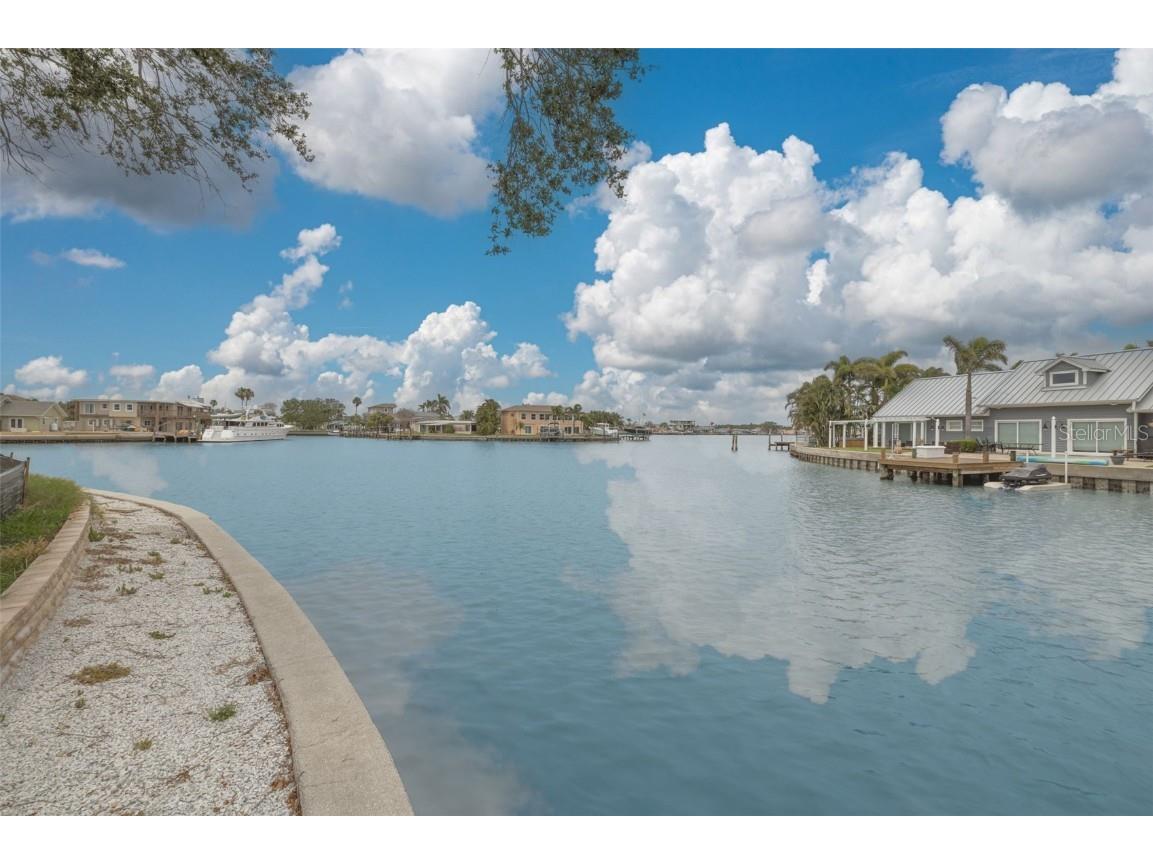 17411 1st Street E Redington Shores FL 33708 - INTRACOASTAL TB8339714 image7