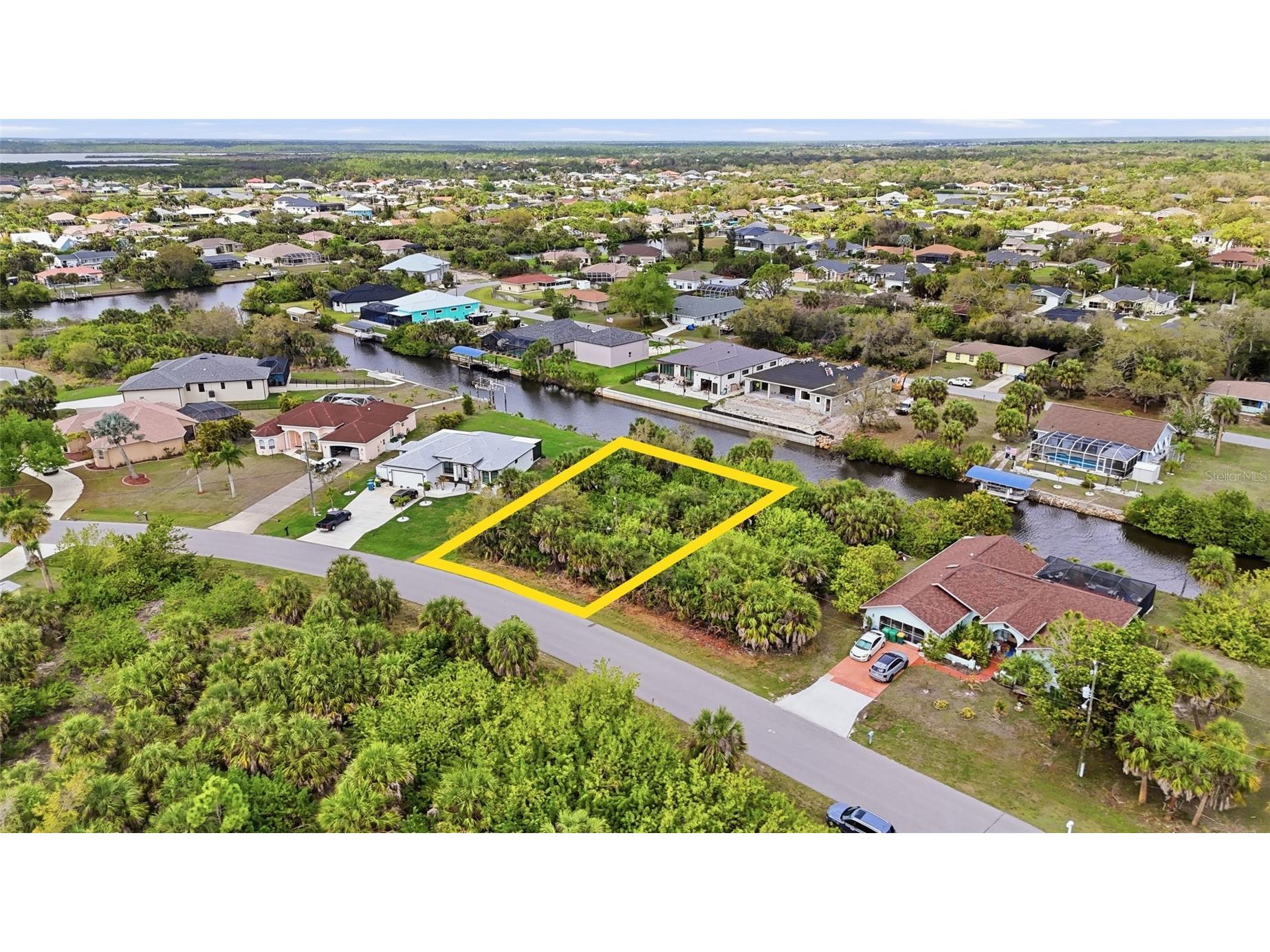 17412 Lake Worth Boulevard Port Charlotte FL 33948 - LARKSPUR WATERWAY C7523317 image2