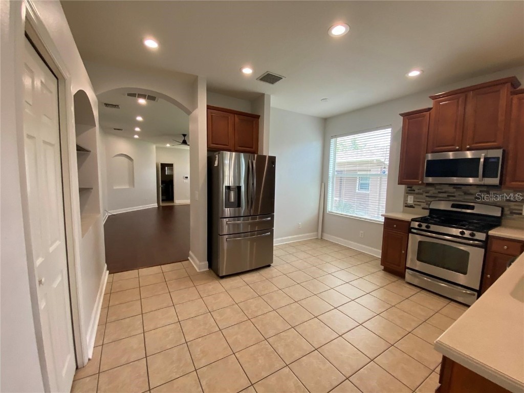 17414 New Cross Circle Lithia FL 33547 TB8409122 image7