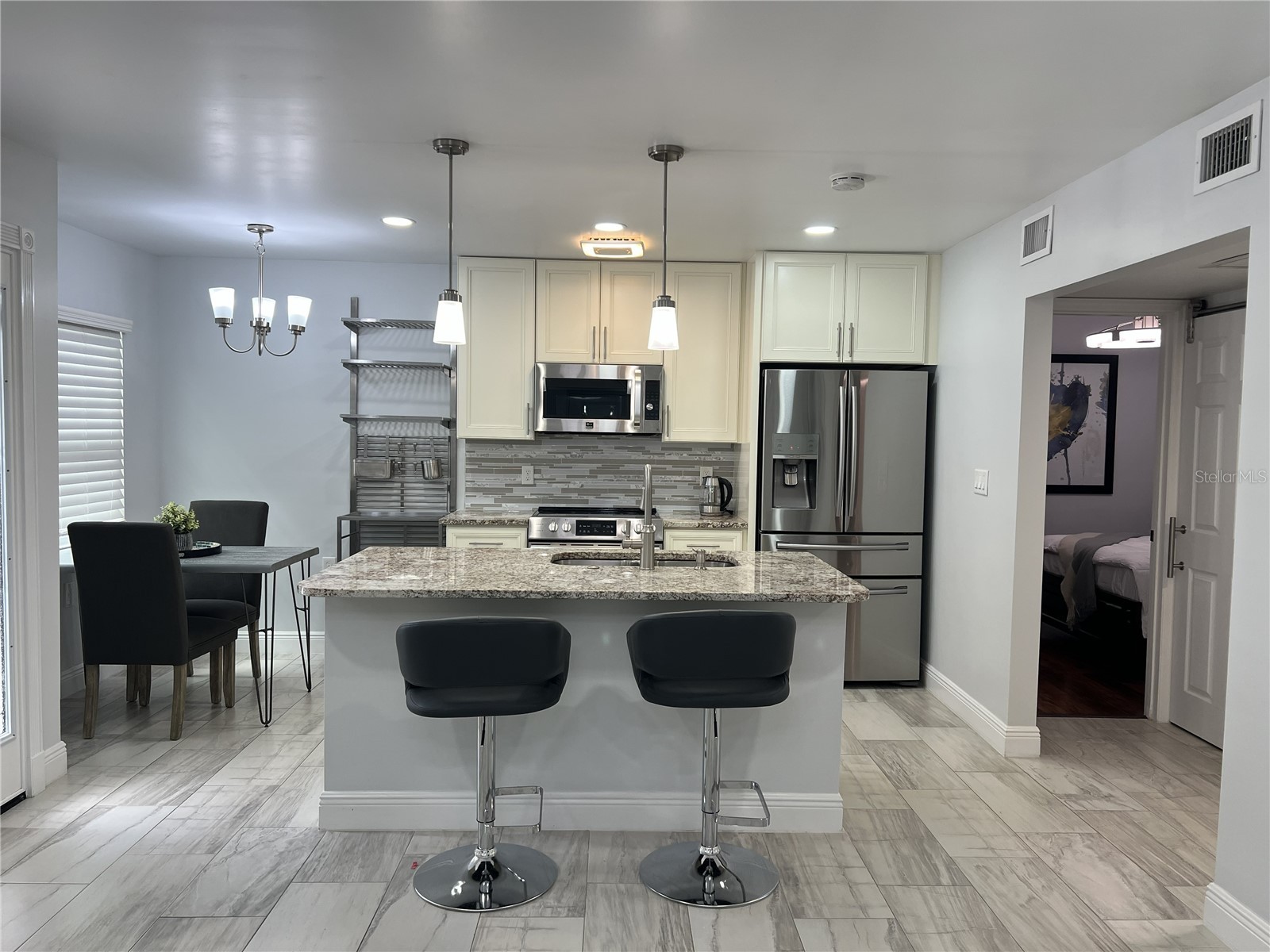 1742 8th Street Sarasota FL 34236 A4688413 image1