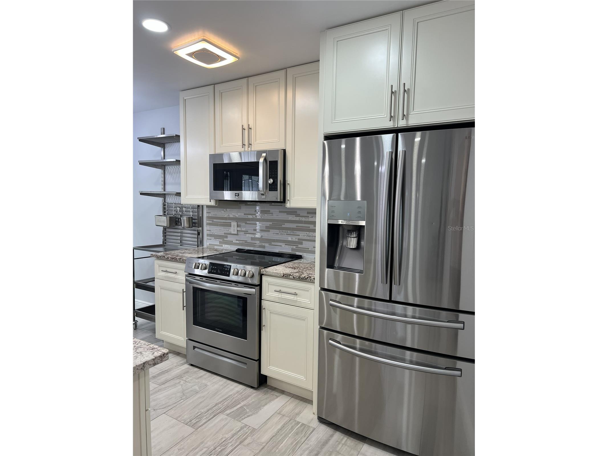 1742 8th Street Sarasota FL 34236 A4688413 image3