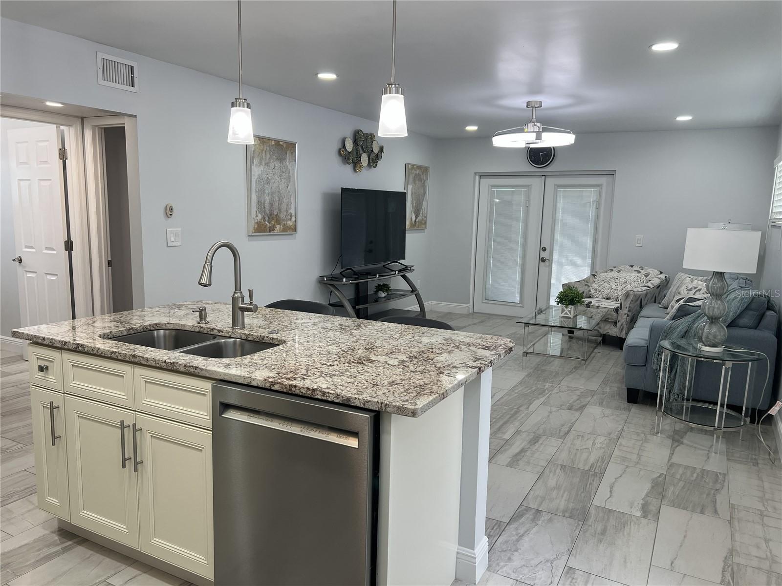 1742 8th Street Sarasota FL 34236 A4688413 image4