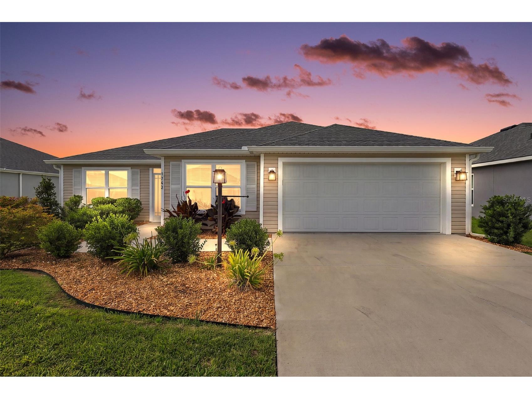 1742 James Gray Street The Villages FL 34762 G5114943 image1