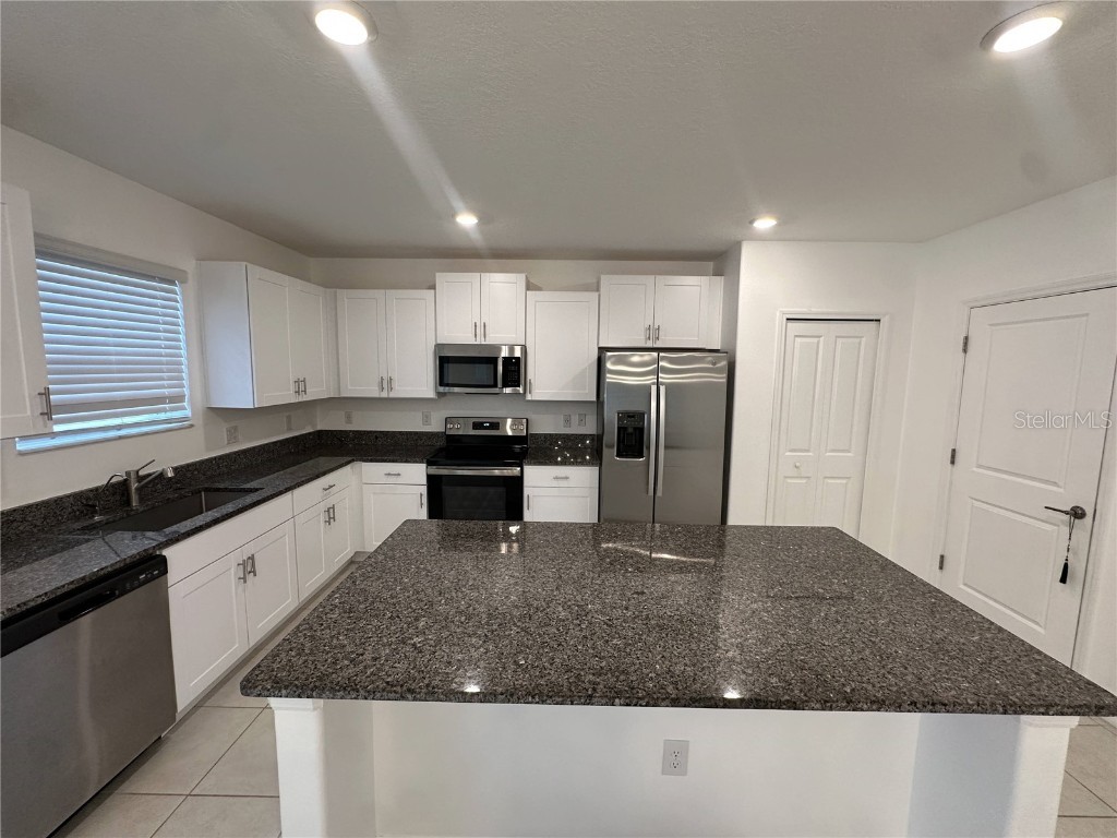 1742 Red Loop Lakeland FL 33801 R4910375 image5