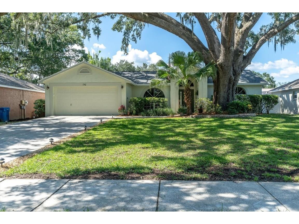 1742 Staysail Drive Valrico FL 33594 U8203744 image1