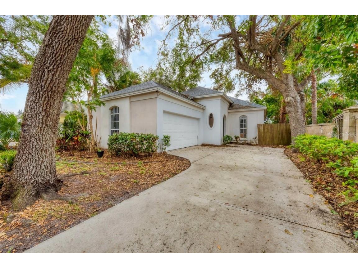 1742 Wisconsin Lane Sarasota FL 34239 A4628455 image1