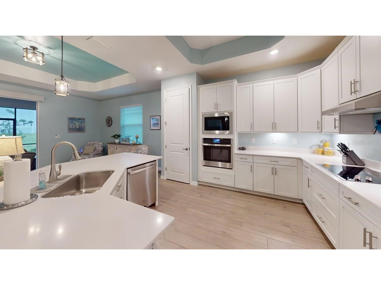 17420 Jadestone Court Venice FL 34293 C7519572 image4