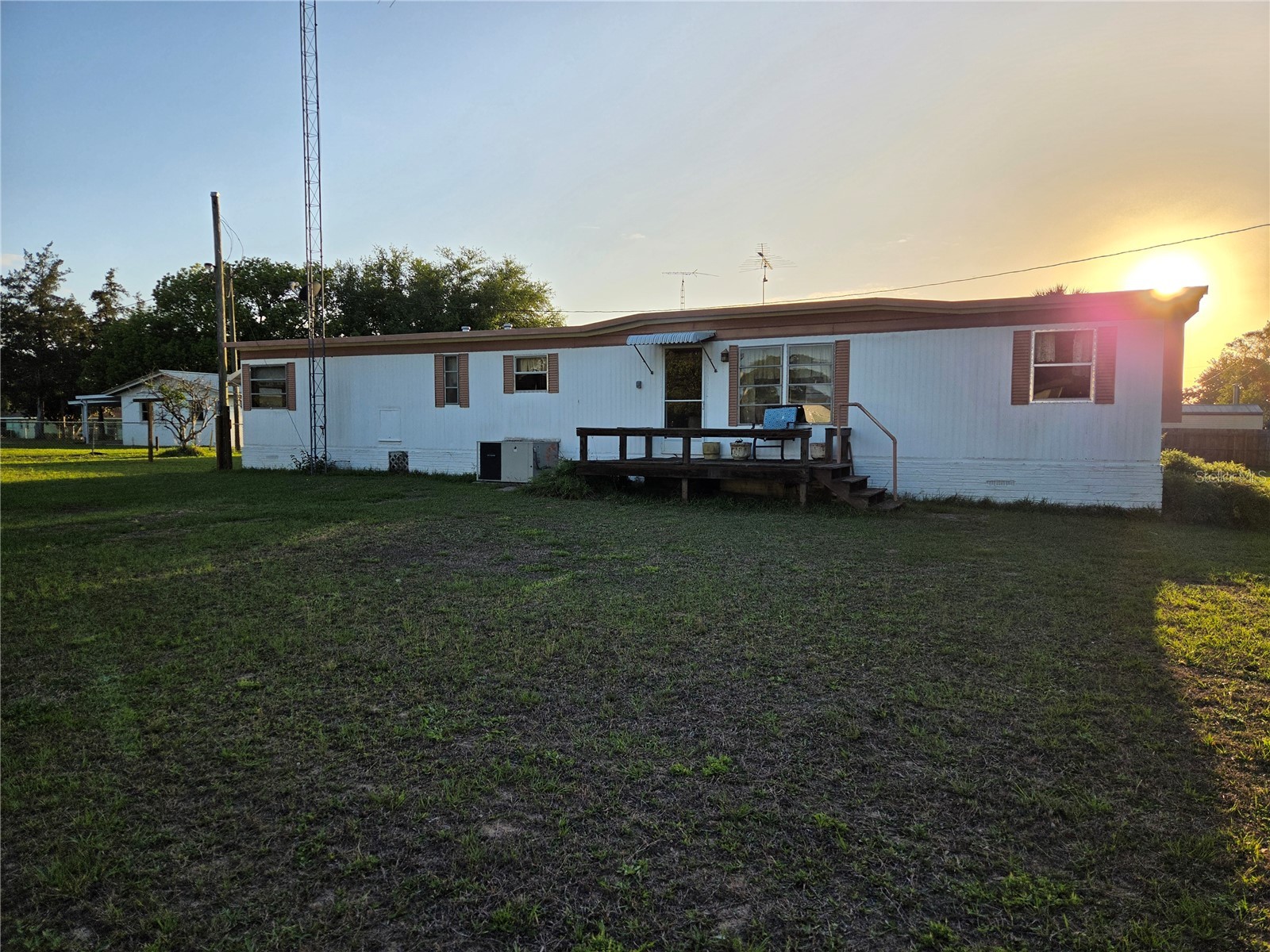 17420 SE 36th Lane Ocklawaha FL 32179 - LAKE BRYANT OM722581 image1