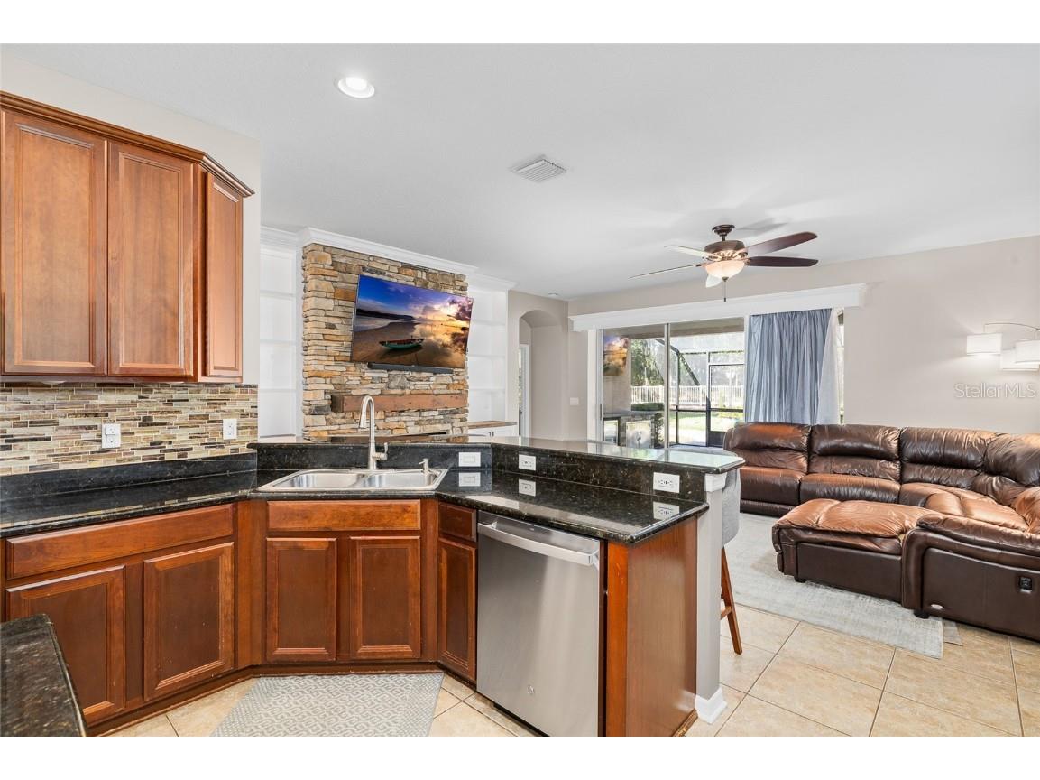 17425 New Cross Circle Lithia FL 33547 TB8453790 image9