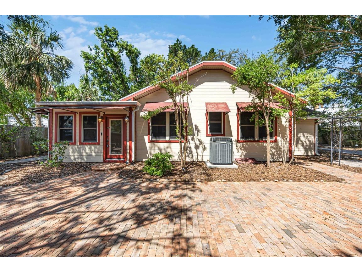 1743 8th Street Sarasota FL 34236 A4647457 image2