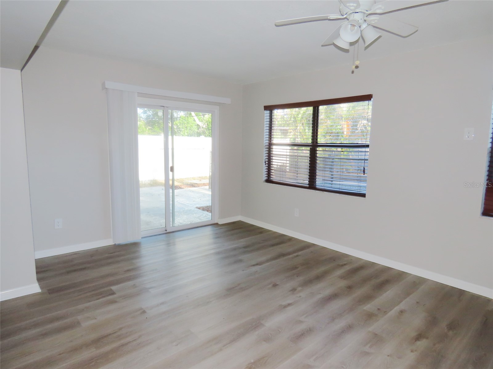 1743 Sunset Point Road Clearwater FL 33755 TB8508061 image9