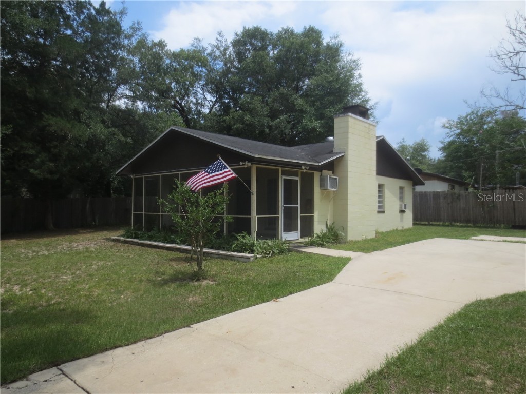 17436 SE 10th Street Silver Springs FL 34488 OM640649 image1