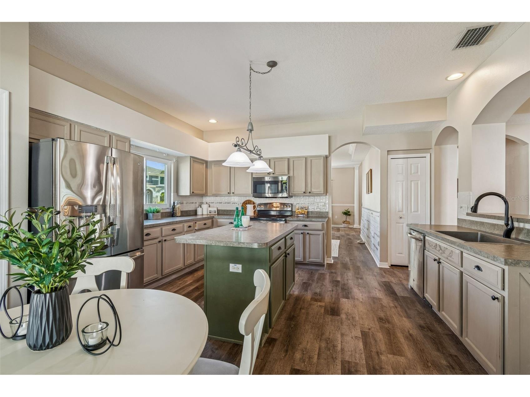 1744 Mapleleaf Boulevard Oldsmar FL 34677 W7883065 image8