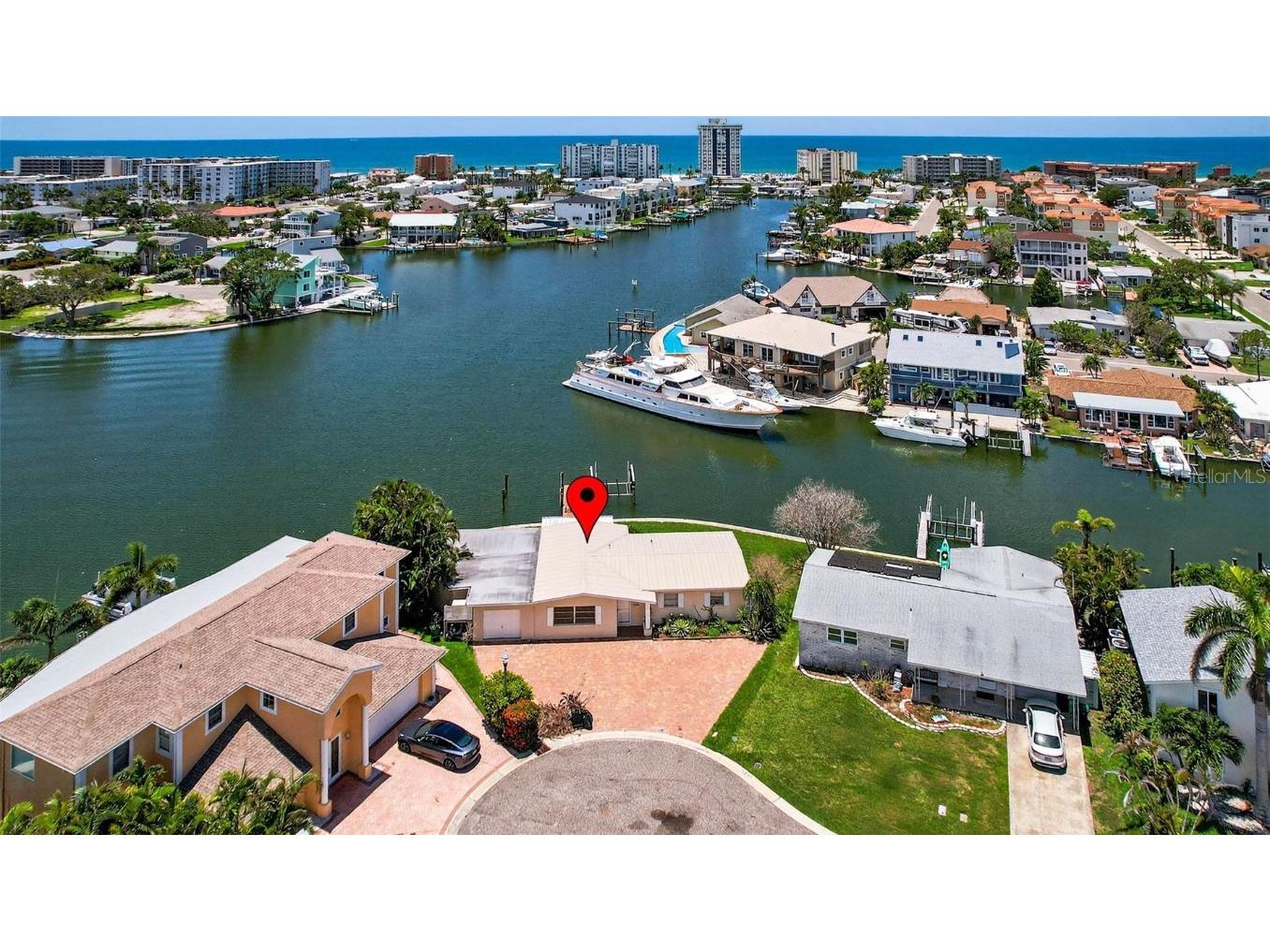 17444 2nd Street E Redington Shores FL 33708 TB8401622 image1