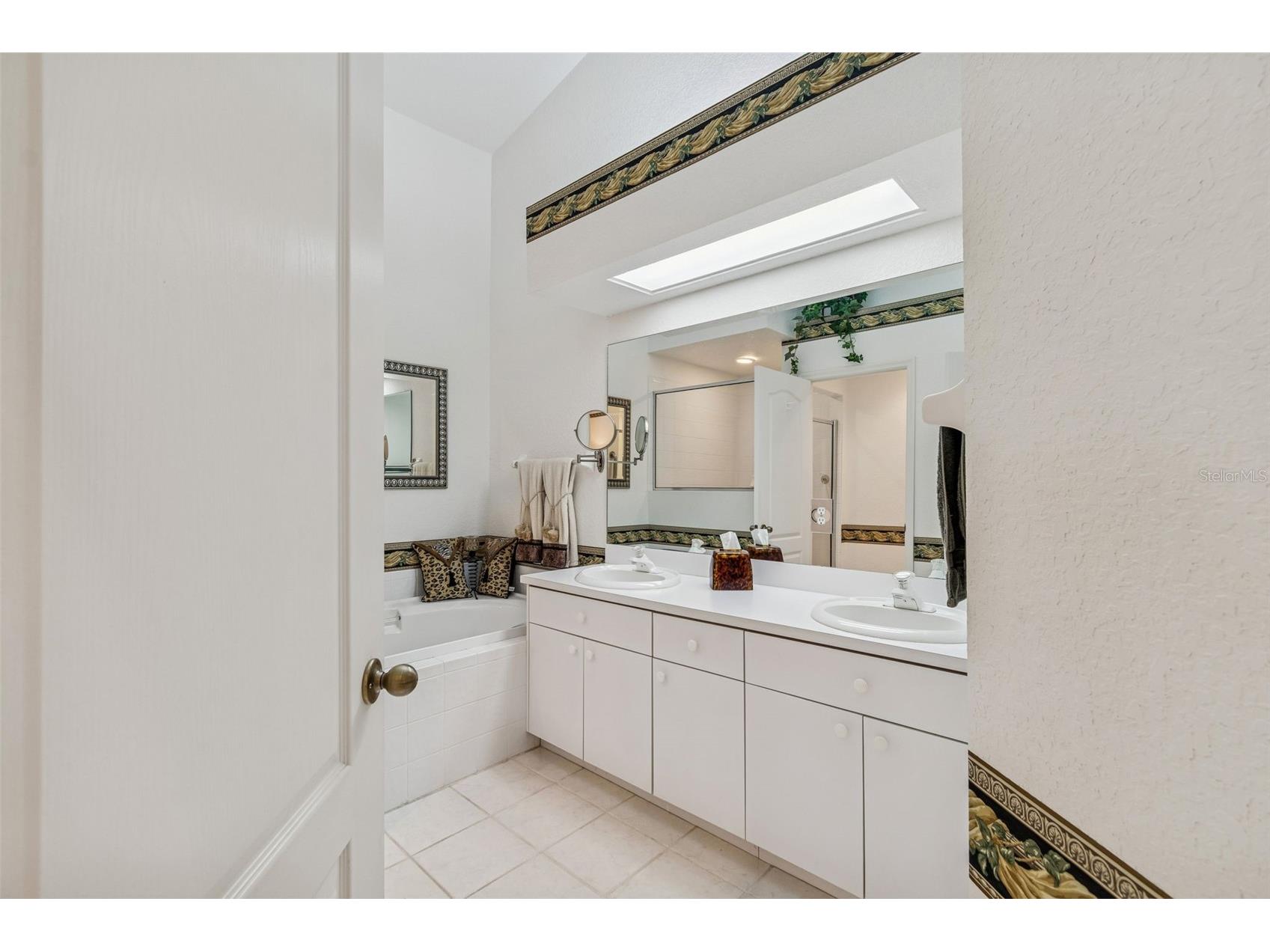 1745 Heron Cove Drive Lutz FL 33549 TB8474562 image41