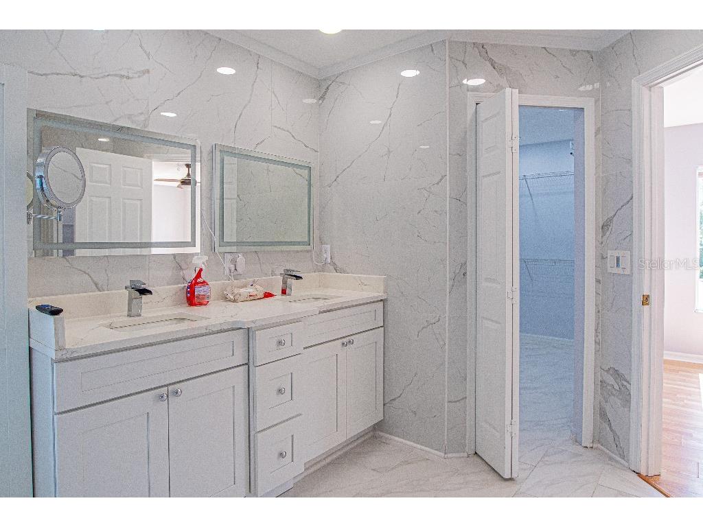 1745 Oak Pond Court Oldsmar FL 34677 TB8527516 image12
