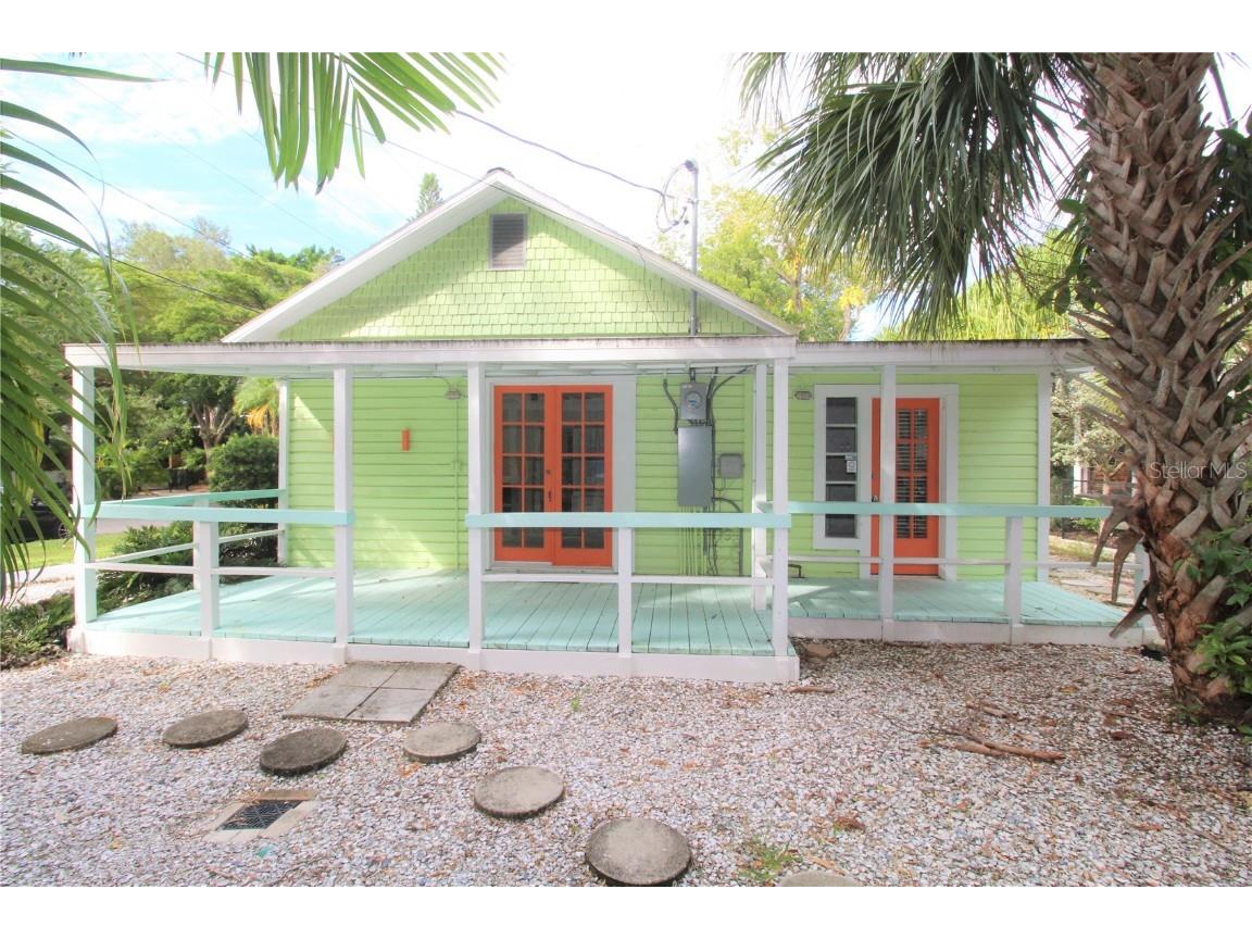 1745 Oak Street Sarasota FL 34236 A4582639 image1