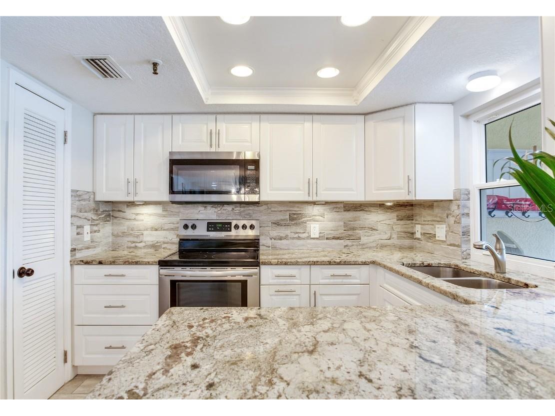 17450 Gulf Boulevard #206 Redington Shores FL 33708 - GULF OF MEXICO TB8425336 image25