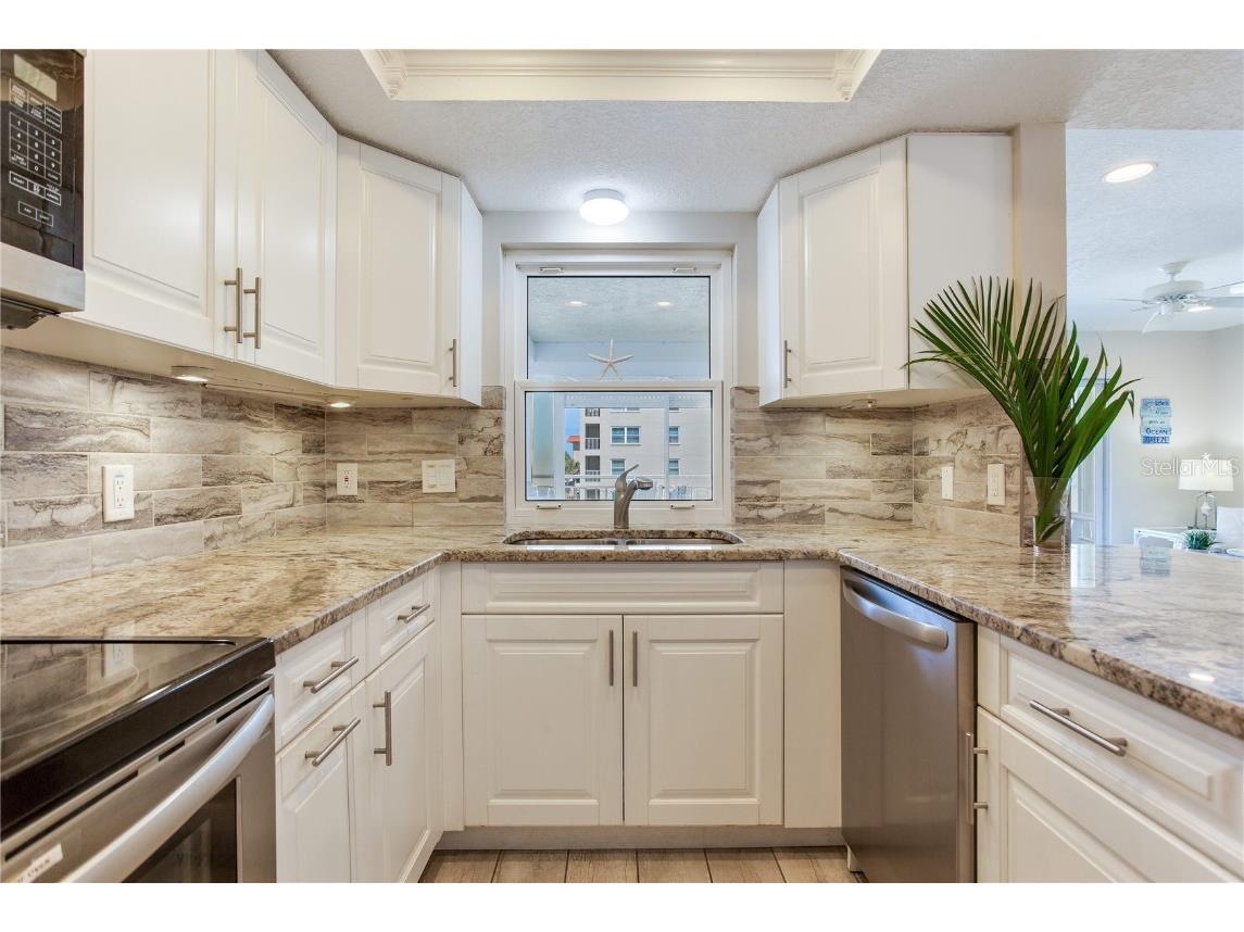 17450 Gulf Boulevard #206 Redington Shores FL 33708 - GULF OF MEXICO TB8425336 image28