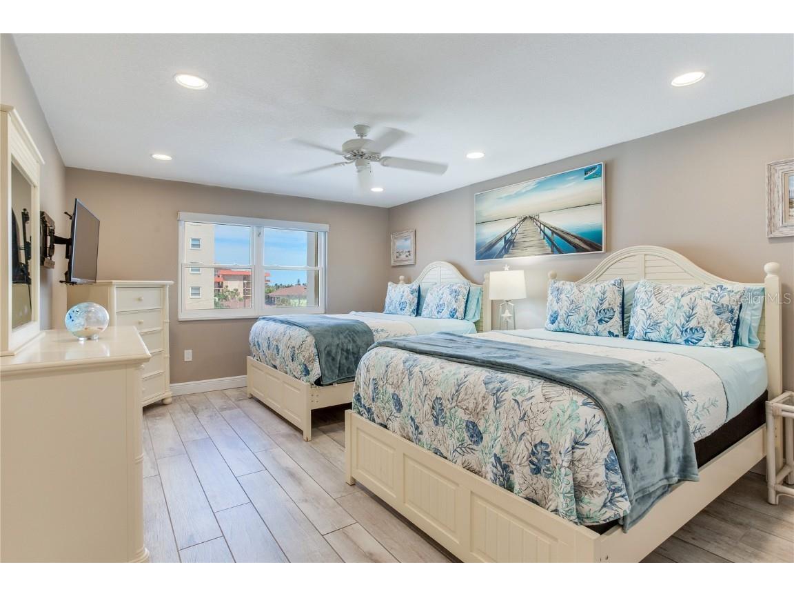 17450 Gulf Boulevard #206 Redington Shores FL 33708 - GULF OF MEXICO TB8425336 image42