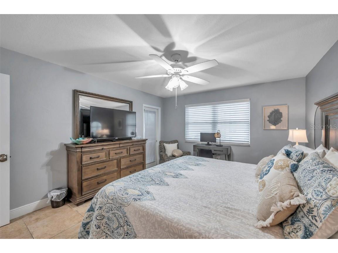 17450 Gulf Boulevard #306 Redington Shores FL 33708 - GULF OF MEXICO TB8439182 image23