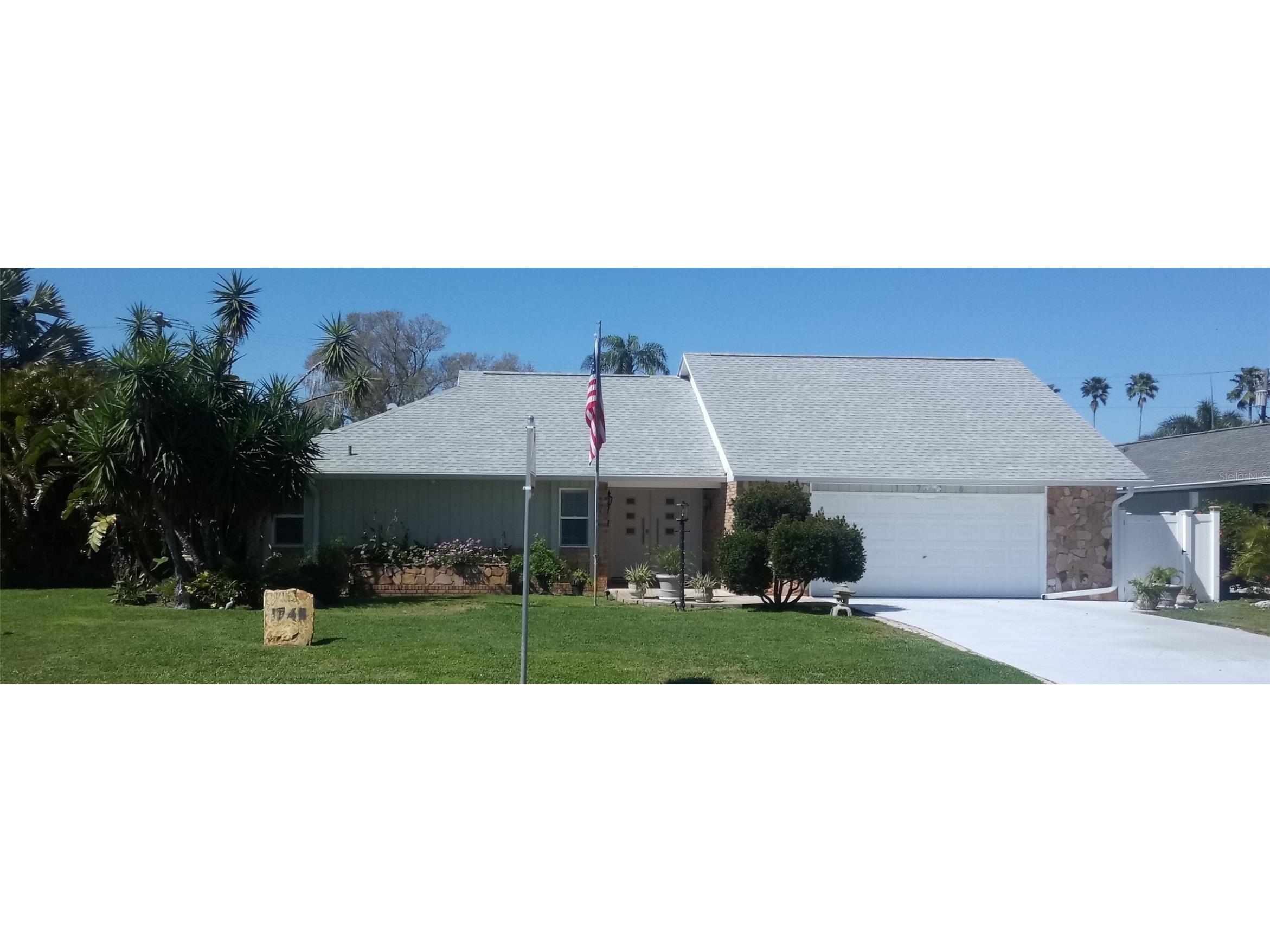 1746 Golf View Dr Belleair FL 33756 U8190618 image1