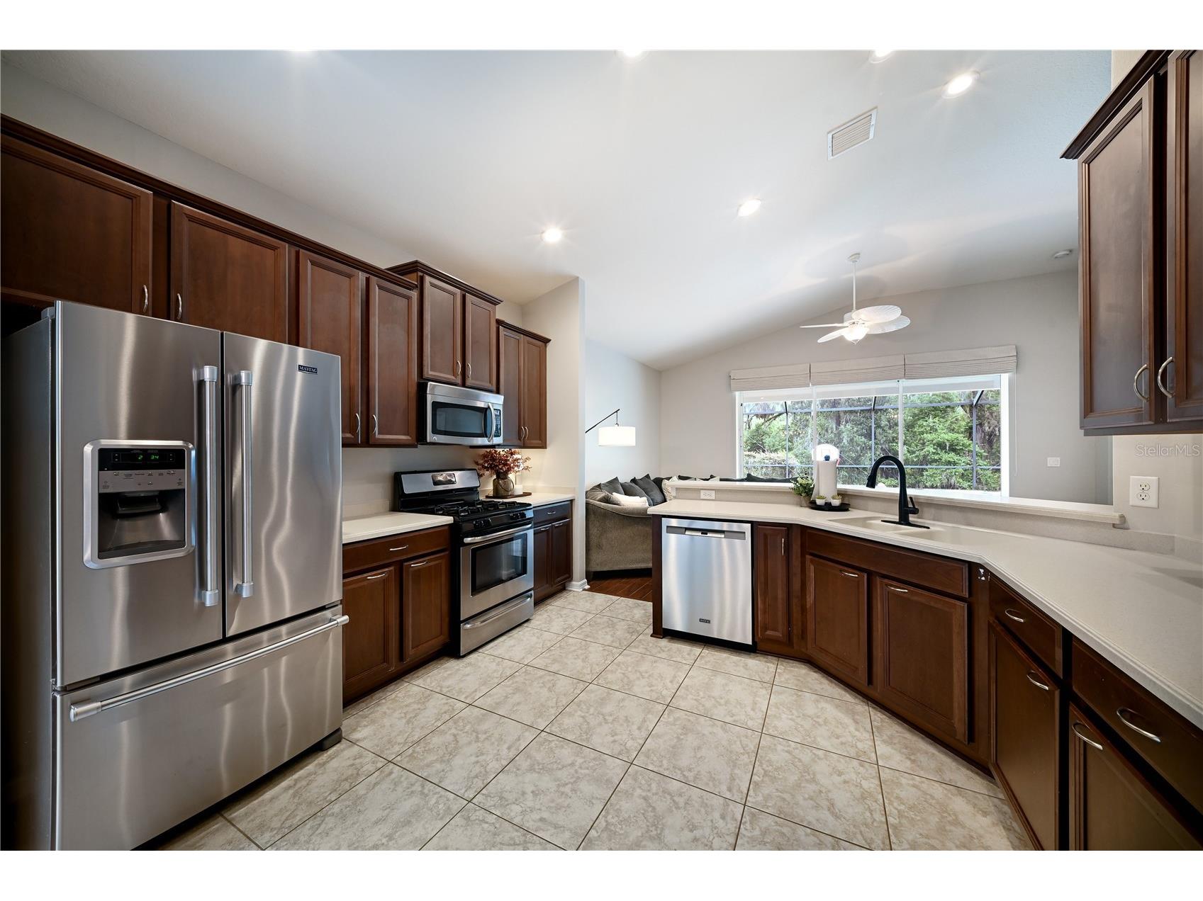 17463 New Cross Circle Lithia FL 33547 A4695815 image12